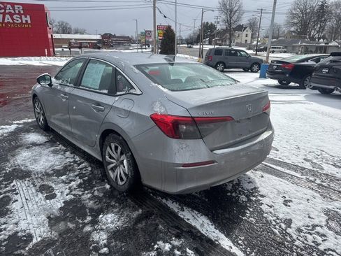 Used 2022 Honda Civic LX image 5