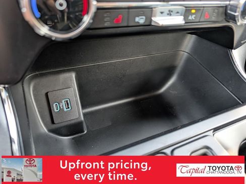 Used 2023 Ford F150 Lightning XLT AWD/4WD image 22