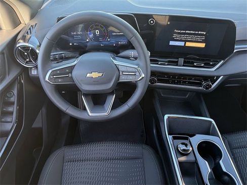 New 2026 Chevrolet Equinox LT image 11