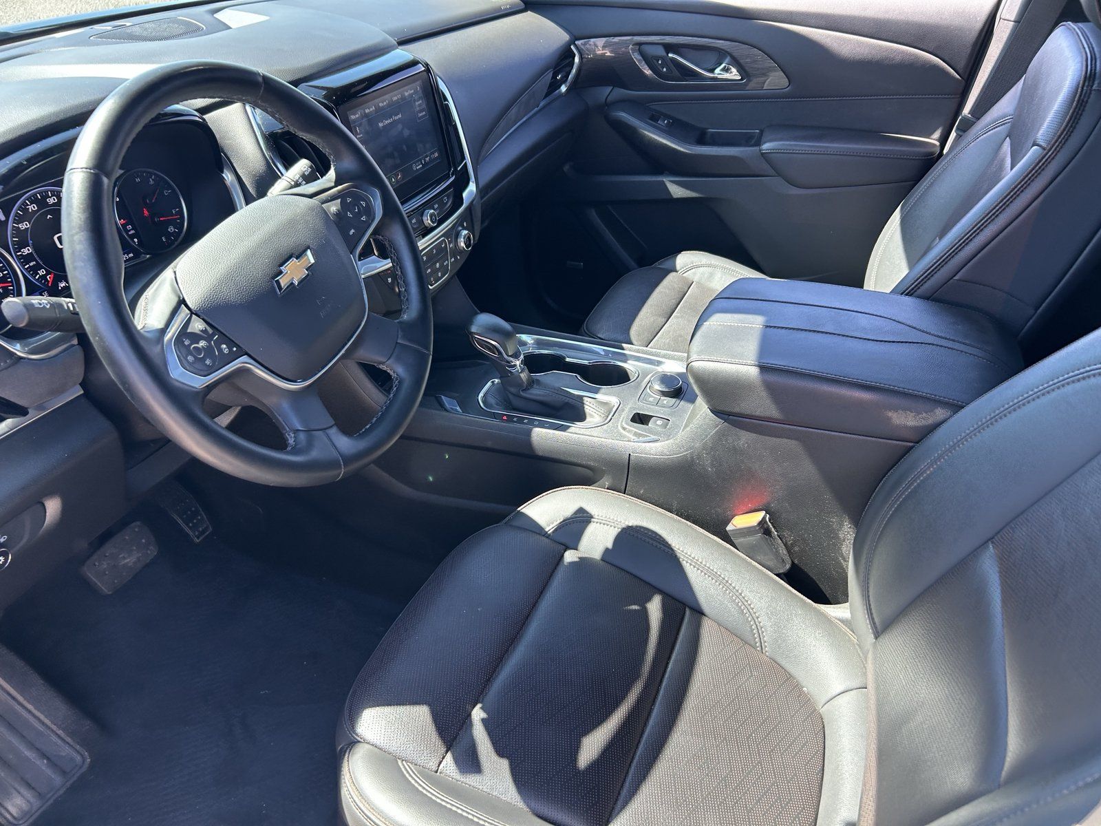 Used 2023 Chevrolet Traverse High Country AWD/4WD image 12