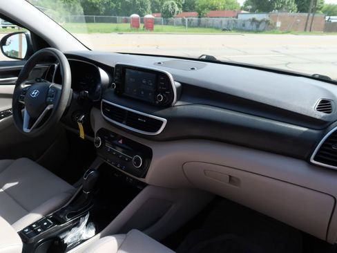 Used 2019 Hyundai Tucson SE AWD/4WD image 10