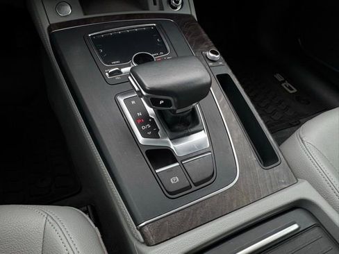 Used 2019 Audi Q5 2.0T Premium Plus image 19