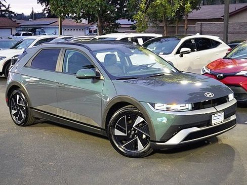 Certified 2025 Hyundai Ioniq 5 SEL image 3