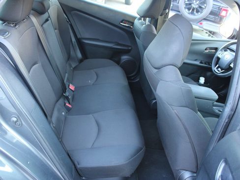 Used 2022 Toyota Prius L Eco image 27