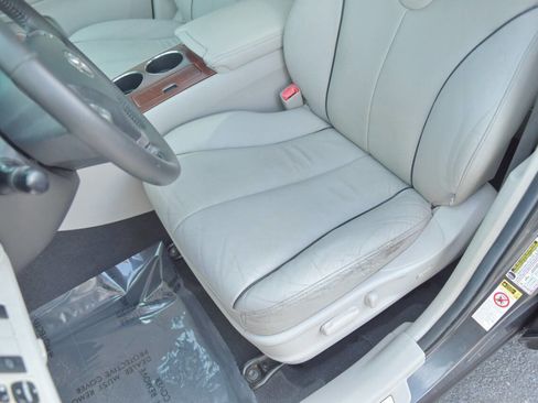 Used 2012 Toyota Venza Limited image 24