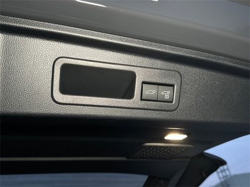 New 2025 Toyota 4Runner Limited image 8