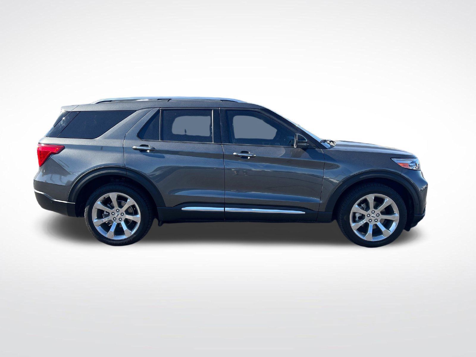Used 2020 Ford Explorer Platinum w/ Premium Technology Package AWD/4WD image 2