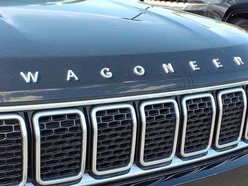 Used 2022 Jeep Wagoneer Series III w/ Premium Group I AWD/4WD image 35
