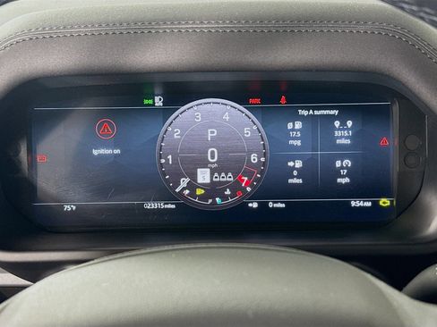 Used 2024 Land Rover Defender 110 X-Dynamic SE AWD/4WD image 13