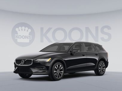 Used 2022 Volvo V60 T5 Cross Country w/ Advanced Package