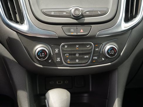 Used 2022 Chevrolet Equinox LT AWD/4WD image 23