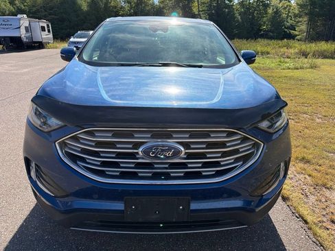 Used 2023 Ford Edge Titanium AWD/4WD image 2