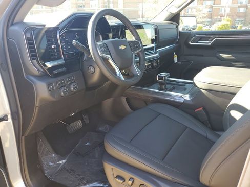 New 2026 Chevrolet Silverado 1500 LTZ w/ LTZ Premium Package image 19