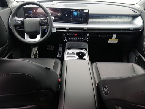 New 2026 Hyundai Ioniq 9 Calligraphy image 10