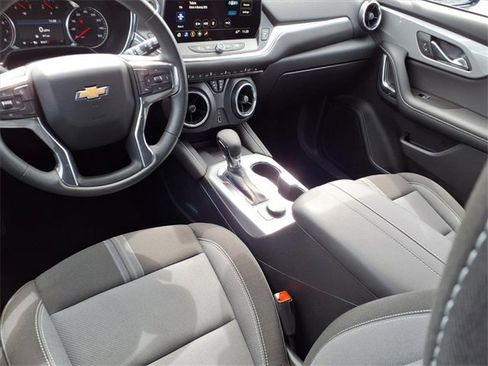 Used 2023 Chevrolet Blazer LT w/ Convenience Package image 4