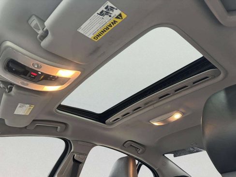 Used 2017 Volvo S60 T5 Dynamic image 13