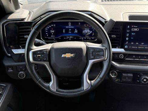 Used 2025 Chevrolet Silverado 2500 LT w/ Safety Package AWD/4WD image 13