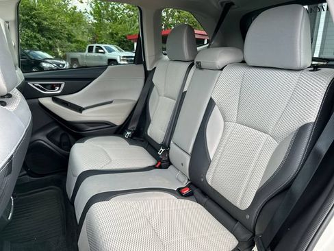 Used 2021 Subaru Forester Premium AWD/4WD image 25