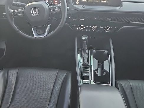 Used 2025 Honda Accord Touring image 7