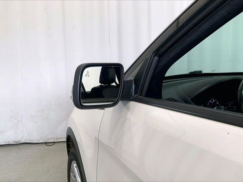 Used 2019 Ford Explorer Limited w/ Class III Trailer Tow Package AWD/4WD image 10