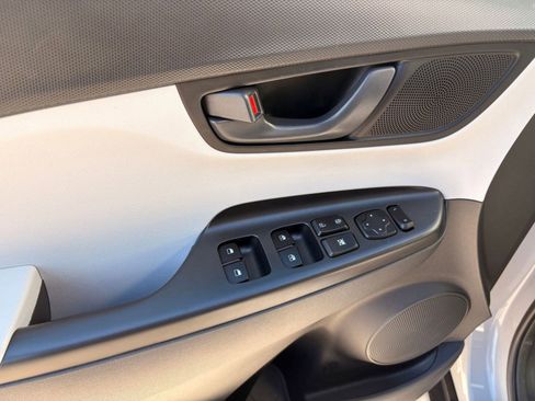 Used 2023 Hyundai Kona SEL image 13