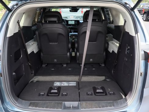 Used 2023 Kia Carnival SX Prestige FWD image 25