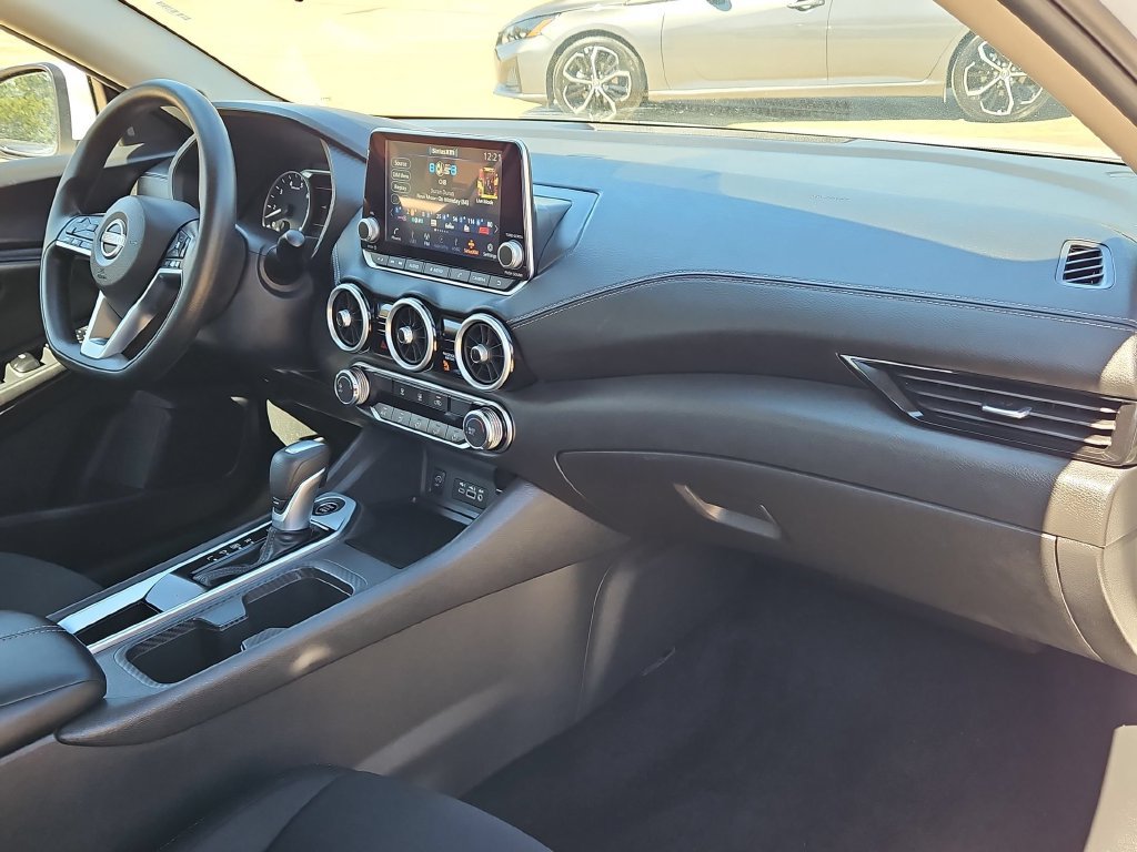Used 2025 Nissan Sentra SV FWD image 32