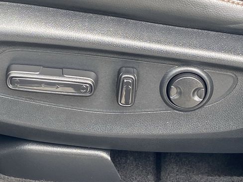 Used 2025 Honda CR-V Sport Touring image 29