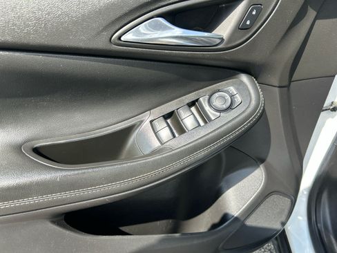 Used 2021 Buick Encore GX Select AWD/4WD image 10