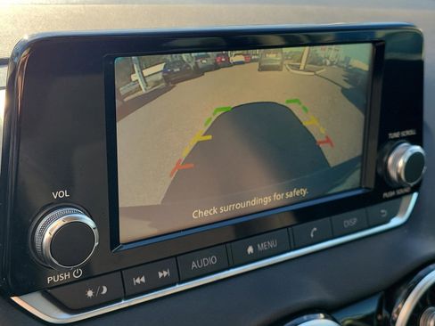 Certified 2025 Nissan Sentra S image 28