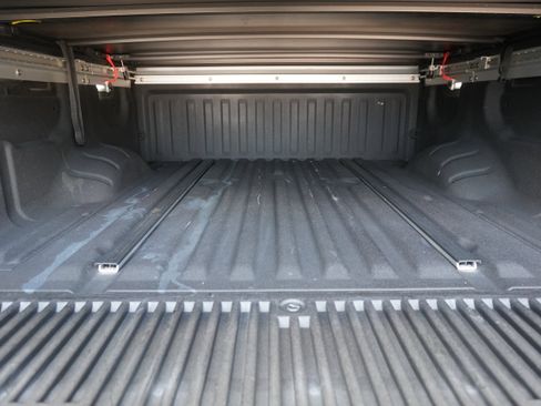 Used 2021 Nissan Titan SV w/ SV Convenience Package image 27