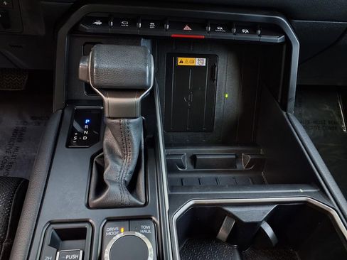 Used 2024 Toyota Tundra Limited image 10