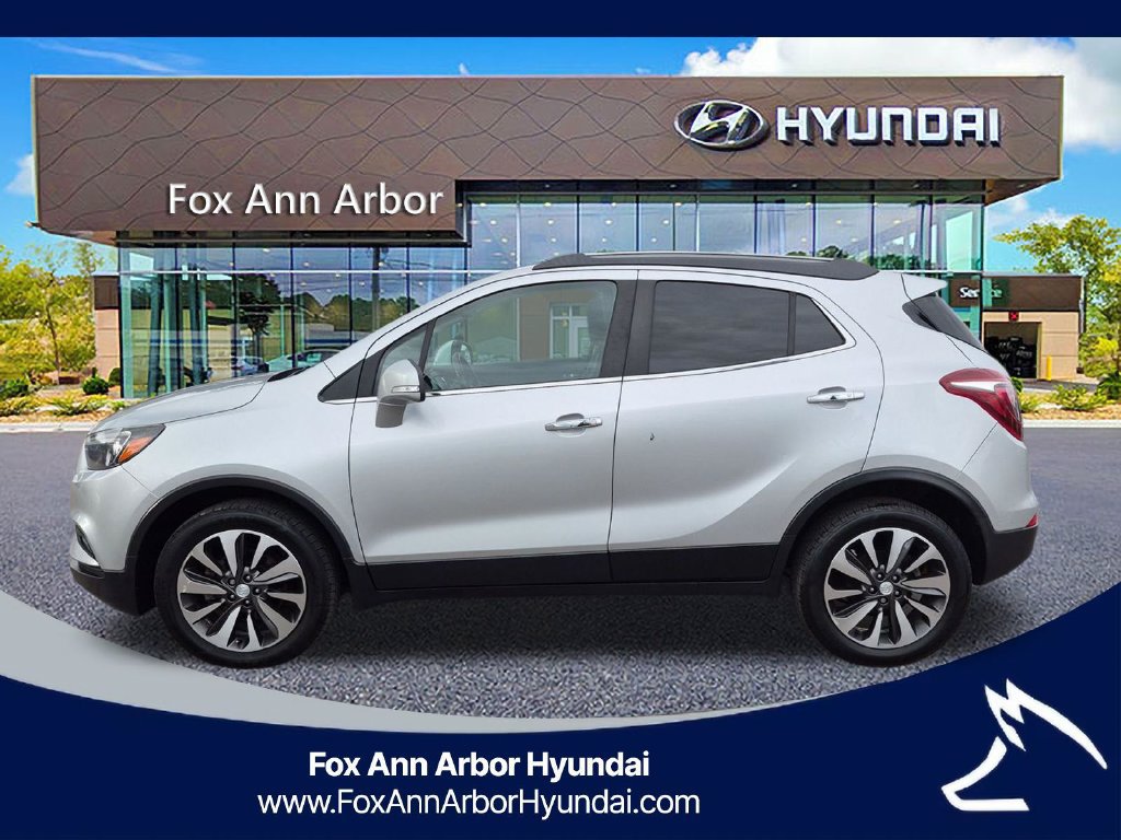 Used 2018 Buick Encore Preferred AWD/4WD image 2