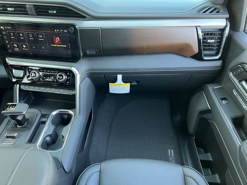 New 2026 GMC Sierra 1500 Denali AWD/4WD image 33