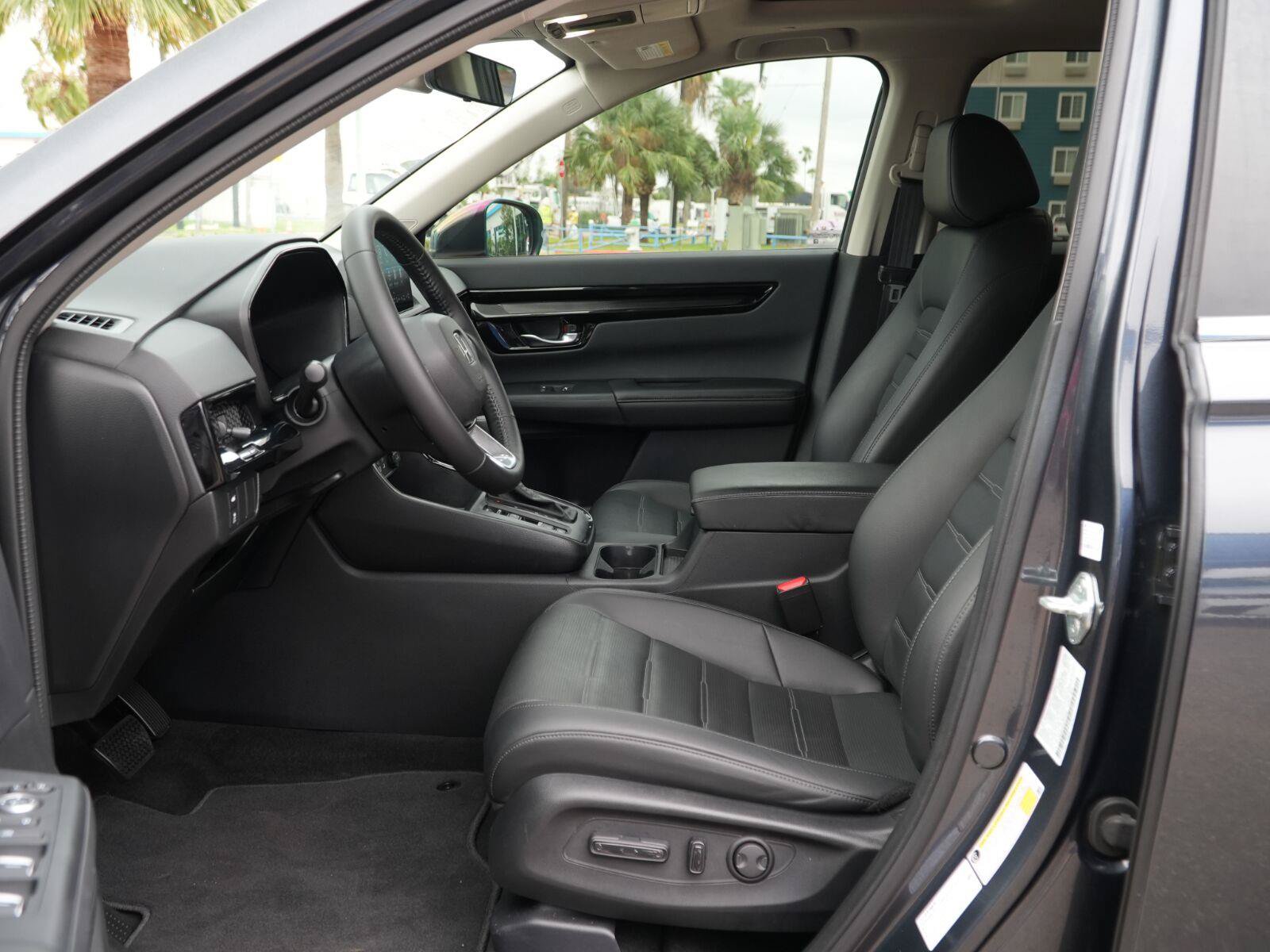 Used 2025 Honda CR-V EX-L image 8