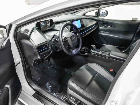 Certified 2026 Toyota Prius FWD image 18