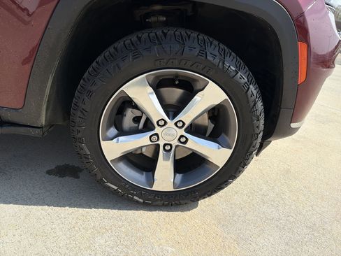 Used 2022 Jeep Grand Cherokee L Limited image 14