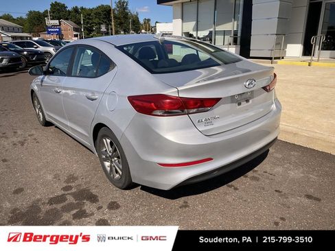 Used 2017 Hyundai Elantra Value Edition FWD image 3