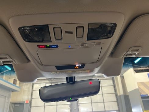 Used 2017 Subaru Outback 2.5i Limited image 27