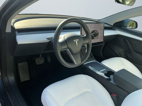 Used 2023 Tesla Model 3 Standard Range image 10