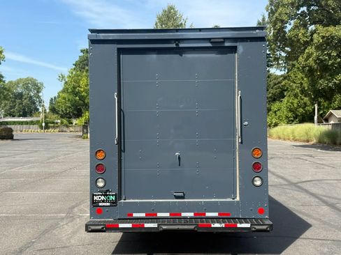 Used 2022 Ford Transit 350 DRW RWD image 5