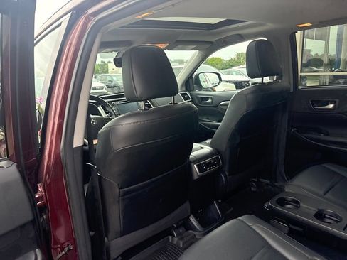 Used 2018 Toyota Highlander Limited w/ Protection Package #3 AWD/4WD image 40