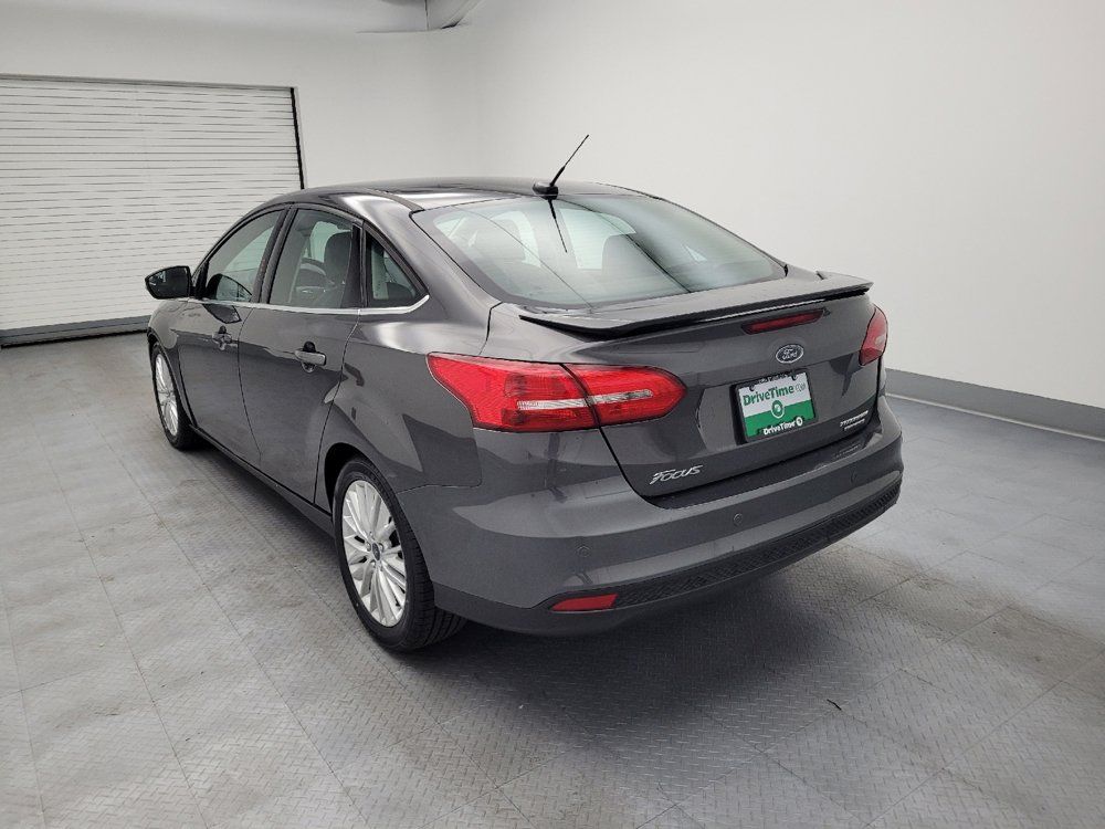 Used 2016 Ford Focus Titanium FWD image 5