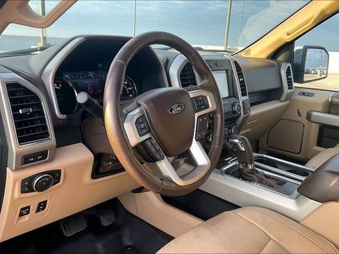 Used 2018 Ford F150 Lariat image 7