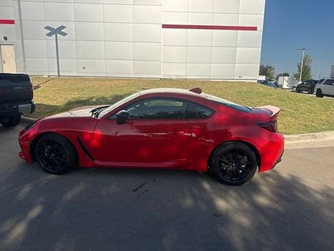Used 2024 Toyota GR86 Premium RWD image 6