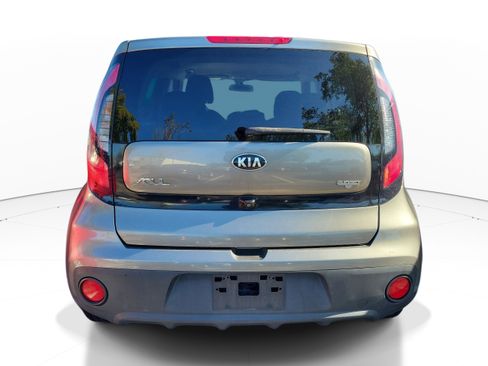 Used 2019 Kia Soul FWD image 4