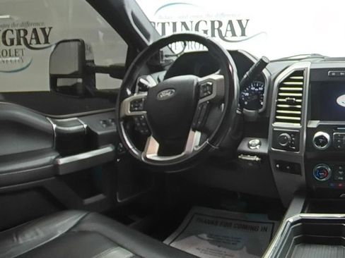 Used 2019 Ford F250 Platinum AWD/4WD image 16