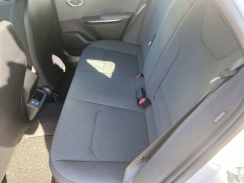 New 2025 Kia K4 LXS image 6