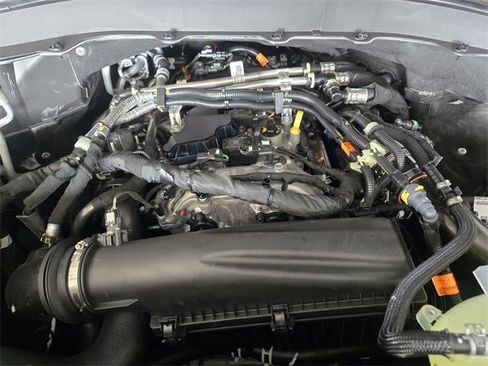 New 2025 Ford Explorer Active w/ Active Comfort Package image 23