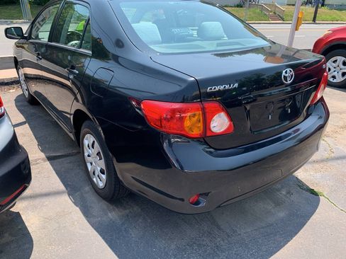 Used 2010 Toyota Corolla LE FWD image 5